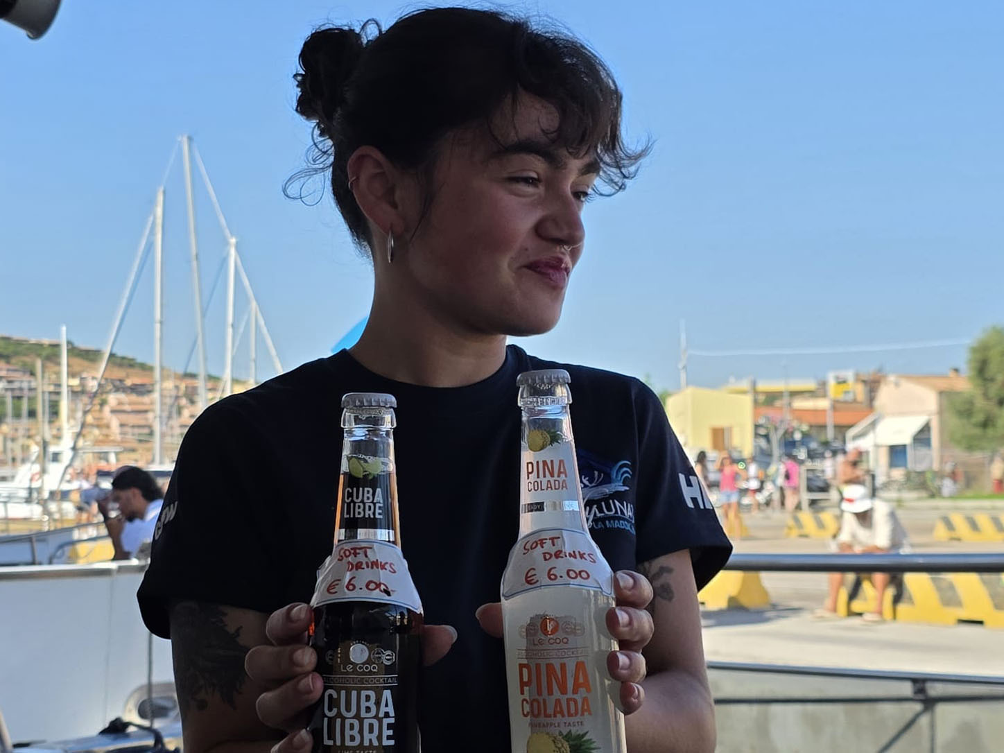 About us 22 Nina la nostra addetta al bar di bordo